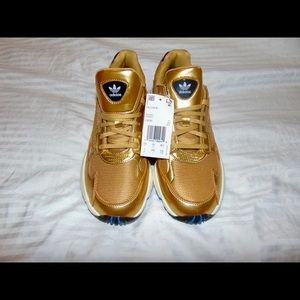 Adidas Falcon Retro Sneaker Gold Women Size 7